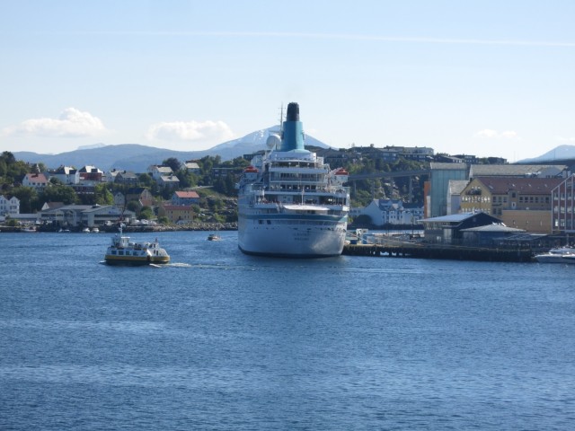 Hurtigruten_2015-06-27_17-09